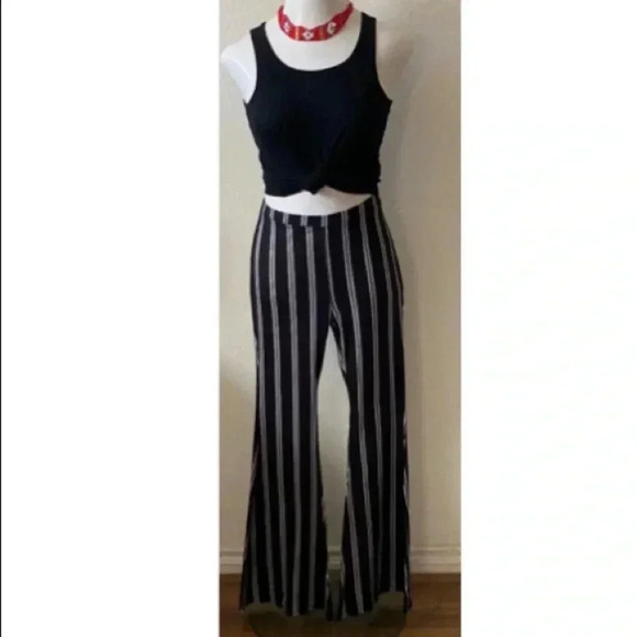 🆕Boho Vibes Black & White Stripe Flared Pants🆕 - Picture 4 of 10